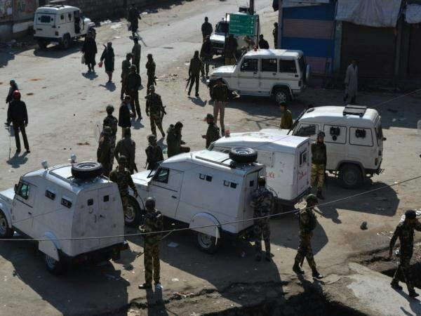 Pulwama deadlock ends, government meets demand